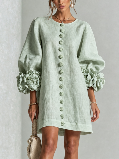 Alba | Vestido mini blanco con botones, estampado y puños florales.
